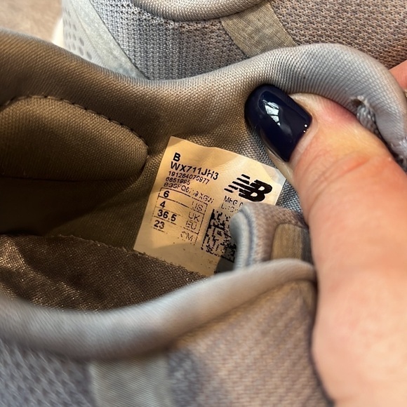 𝅺new balance 711 grey lightweight memory foam Cush running sneaker size 6 - Picture 8 of 11